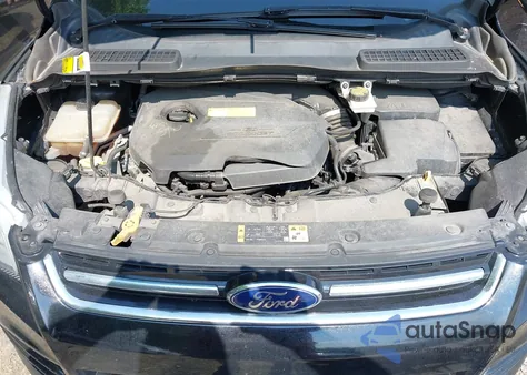 2016 Ford Escape Titanium z USA, uszkodzony, nr VIN 1FMCU9JX1GUC18335